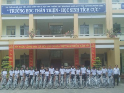 Soeco kết hợp với Konica Minolta Việt Nam hỗ trợ cho học sinh nghèo hiếu học Tiền Giang
